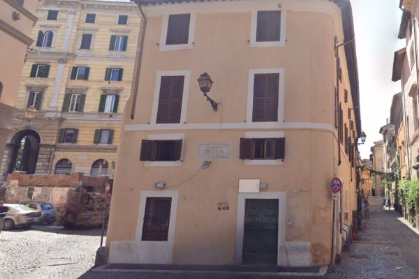 Aperitivo Roma - Enoteca Ferrara — Piazza Trilus Trastevere