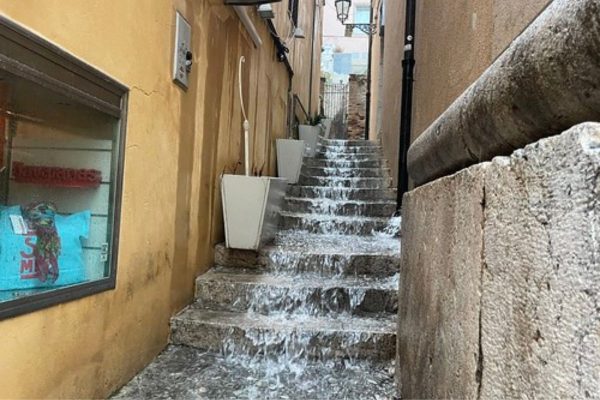 Planning Your Sicily Extended Stay: The Complete Pre-Departure Guide - Taormina on a Rainy Day